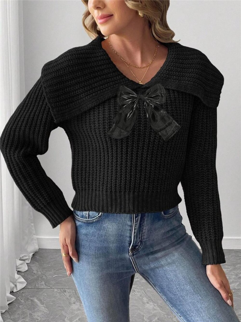 Contrast Bow Long Sleeve Sweater